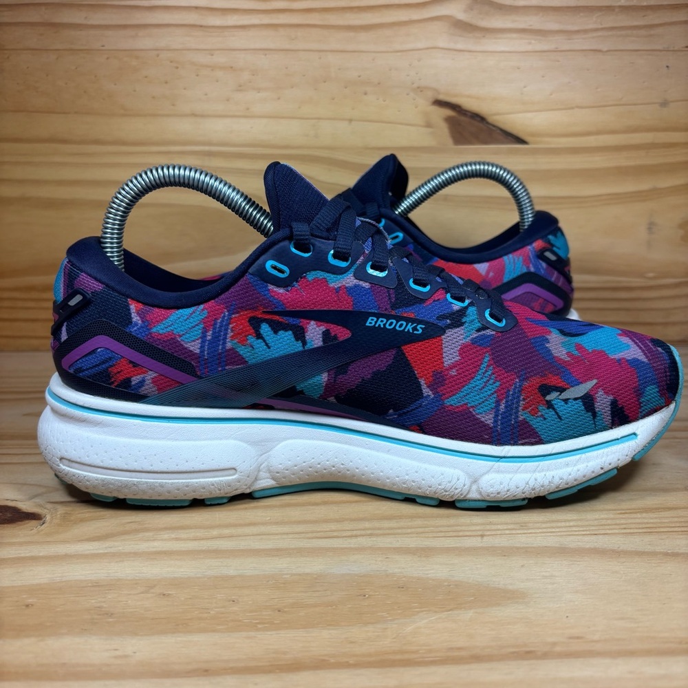 Brooks Women's Athletic Shoes - Multicolor - Picture 6 of 12
